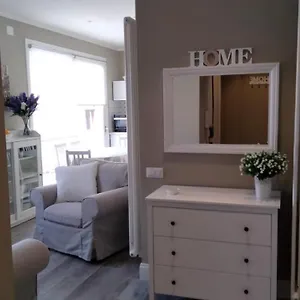 Momhouse - - Appartamento